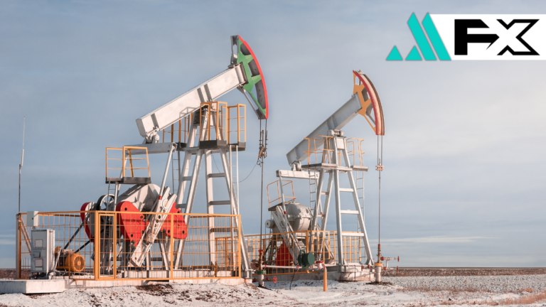 Oil Holds Near 1-Month High as Tariffs Loom, Poised for 3rd Weekly Gain