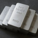 Silver Holds $47.50 as Shutdown, Fed Cut Bets Lift Safe-Haven Demand
