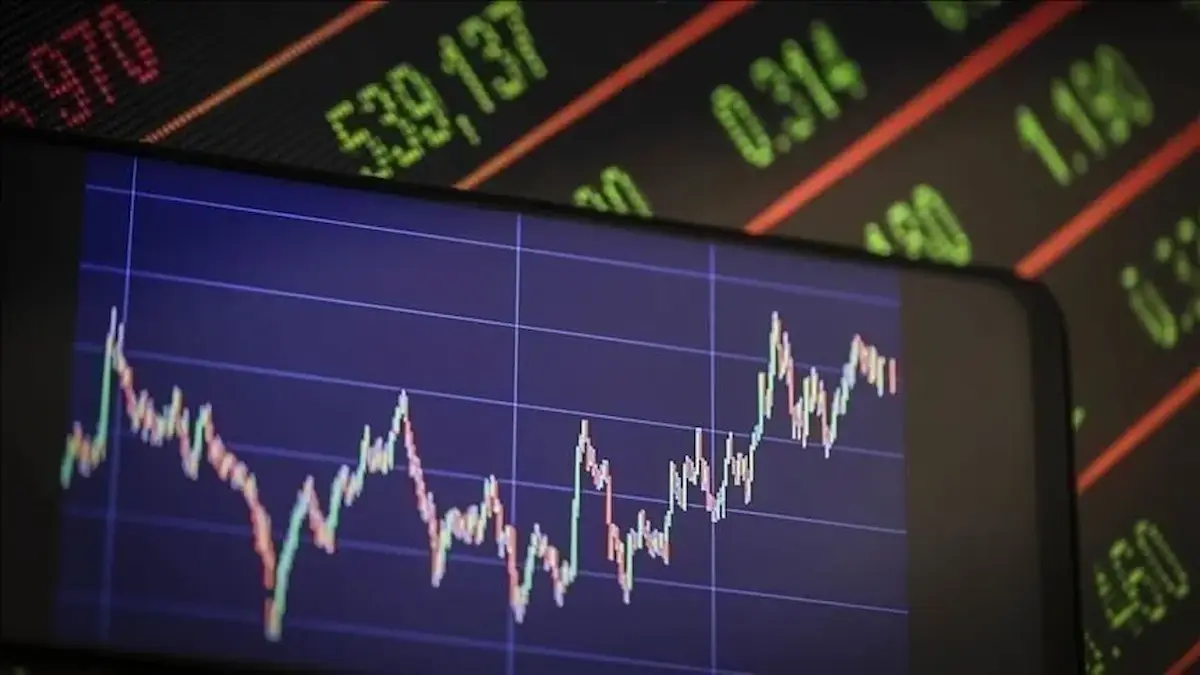 Asian Stocks Retreat as Rising Oil Prices and Bond Yields Revive Inflation Fears