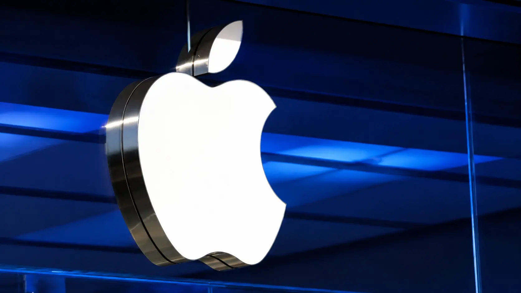 Apple Faces $2.7B UK Lawsuit Over App Tracking Rules as Legal Pressure Grows